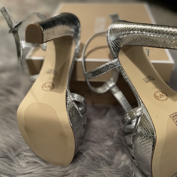 Micheal Kors, Size 10, Silver Heels - Picture 6 of 10